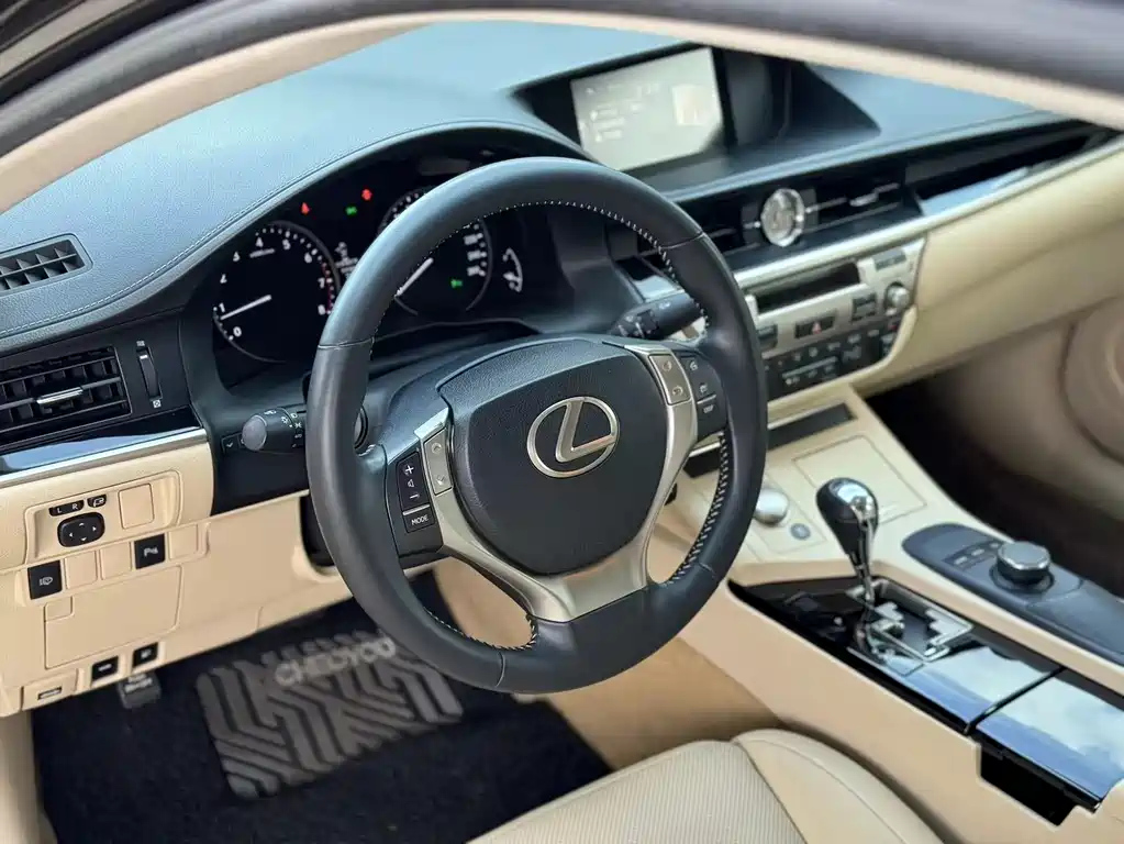LEXUS ES 2014