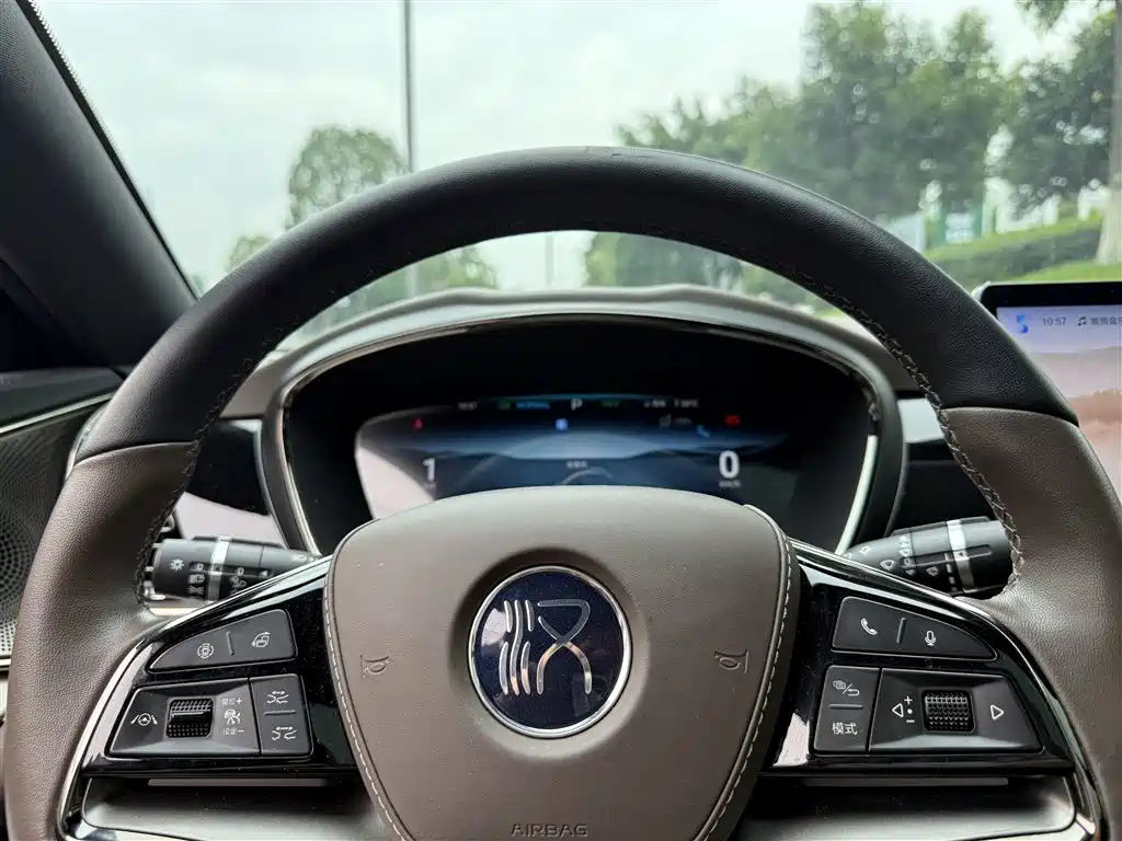 BYD HAN 2024