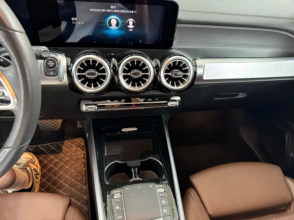 MERCEDES BENZ GLB 2022