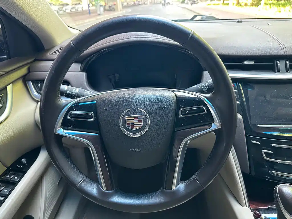 CADILLAC XTS 2015