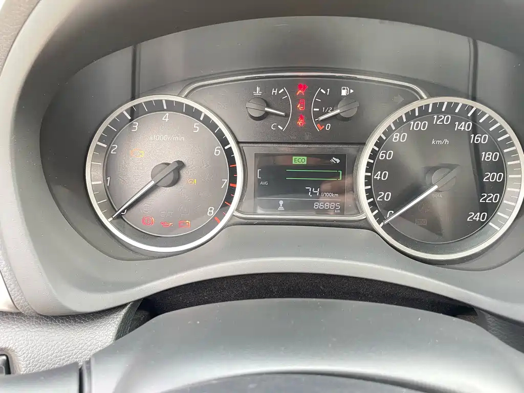 NISSAN SYLPHY 2016