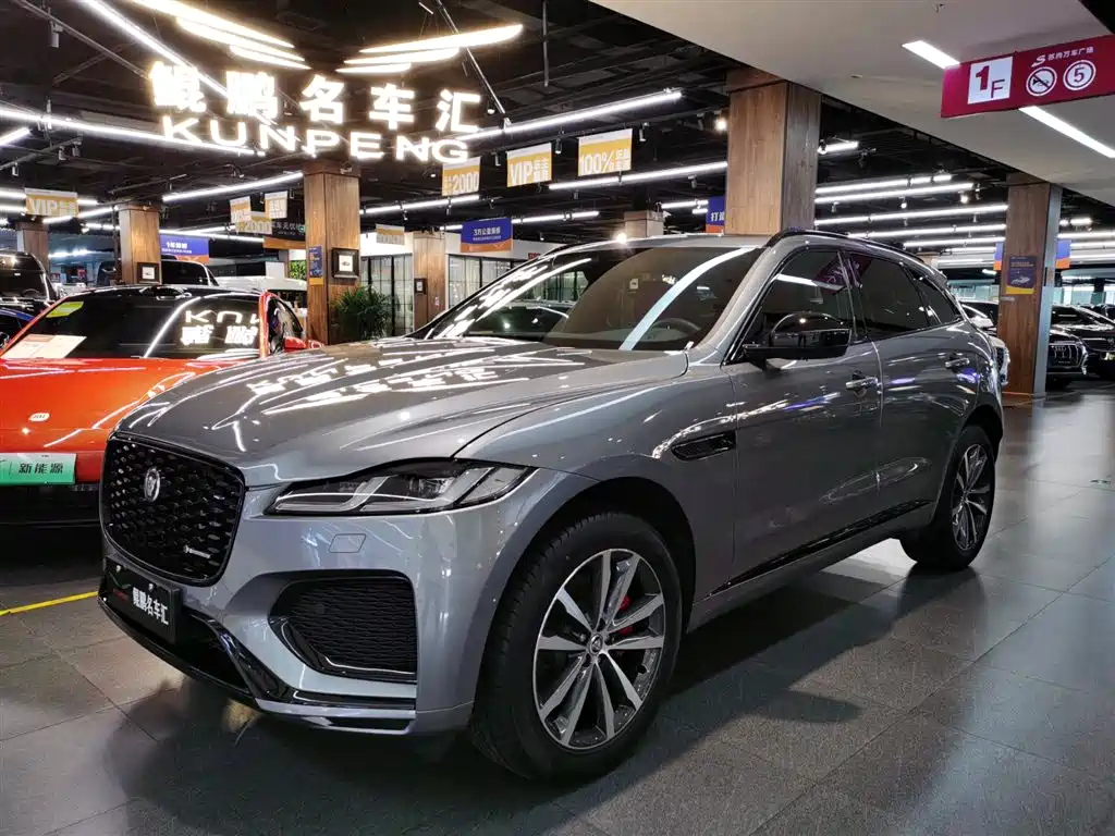 JAGUAR F-PACE 2024