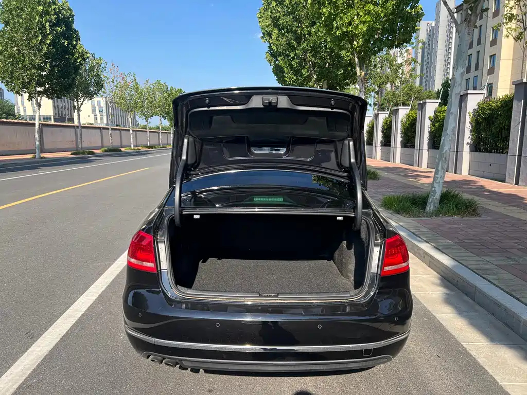 VOLKSWAGEN PASSAT 2015