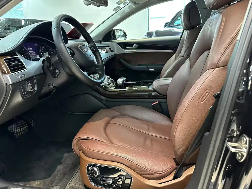 AUDI A8 2013