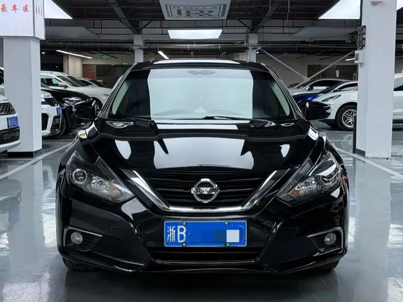 NISSAN TEANA 2016