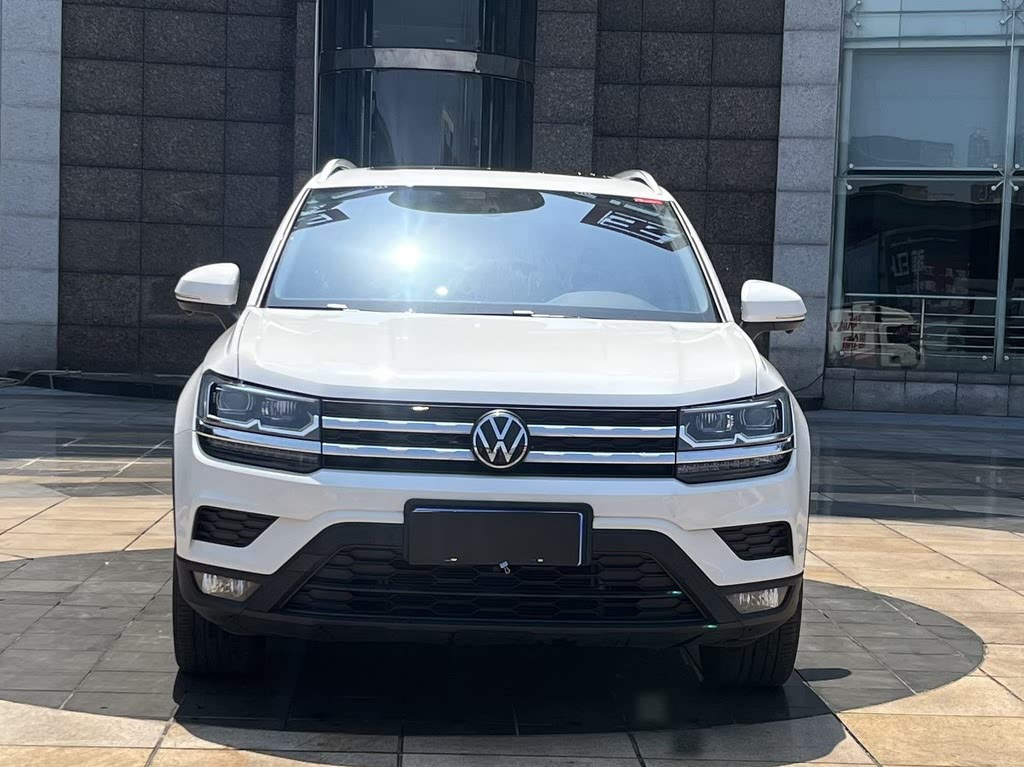 VOLKSWAGEN THARU 2021