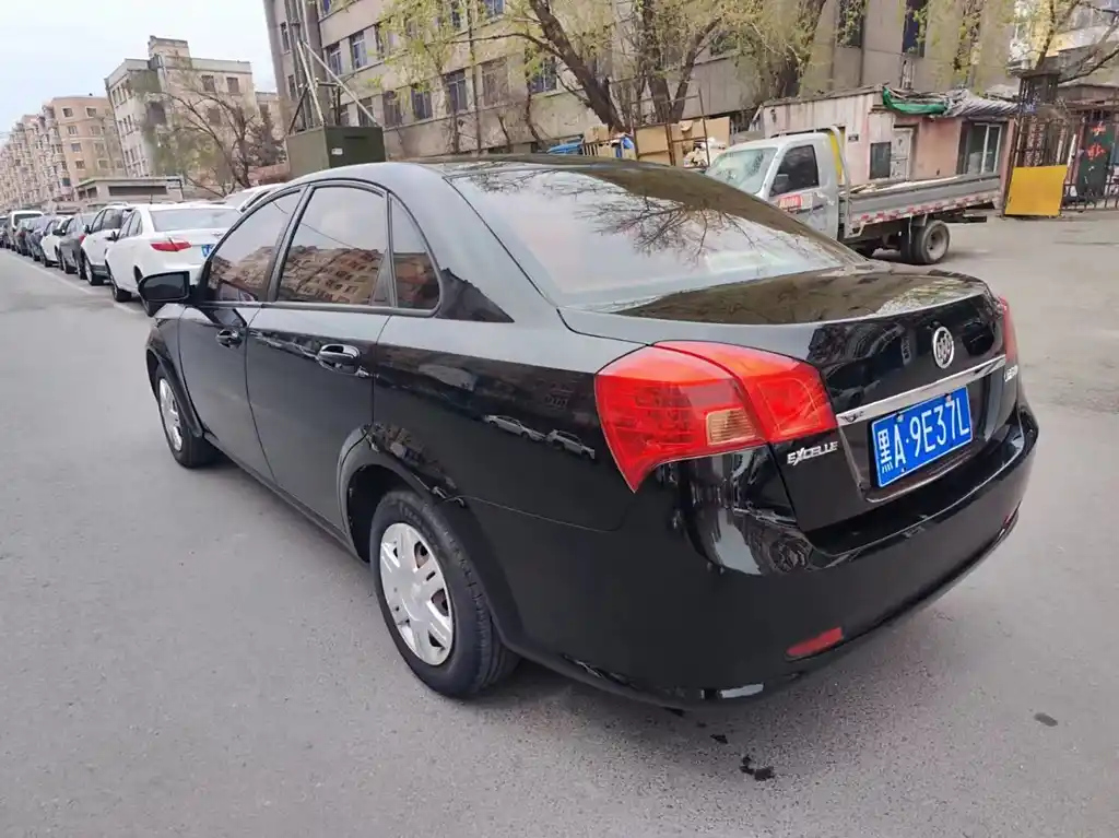 BUICK EXCELLE 2011