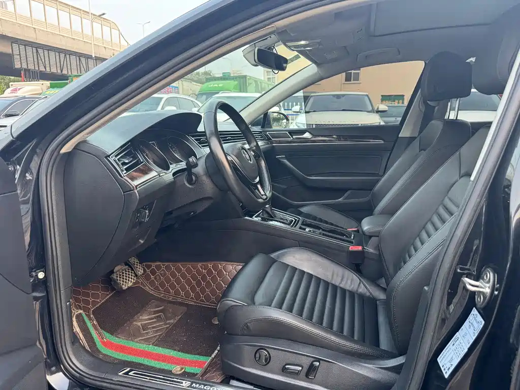 VOLKSWAGEN MAGOTAN 2018
