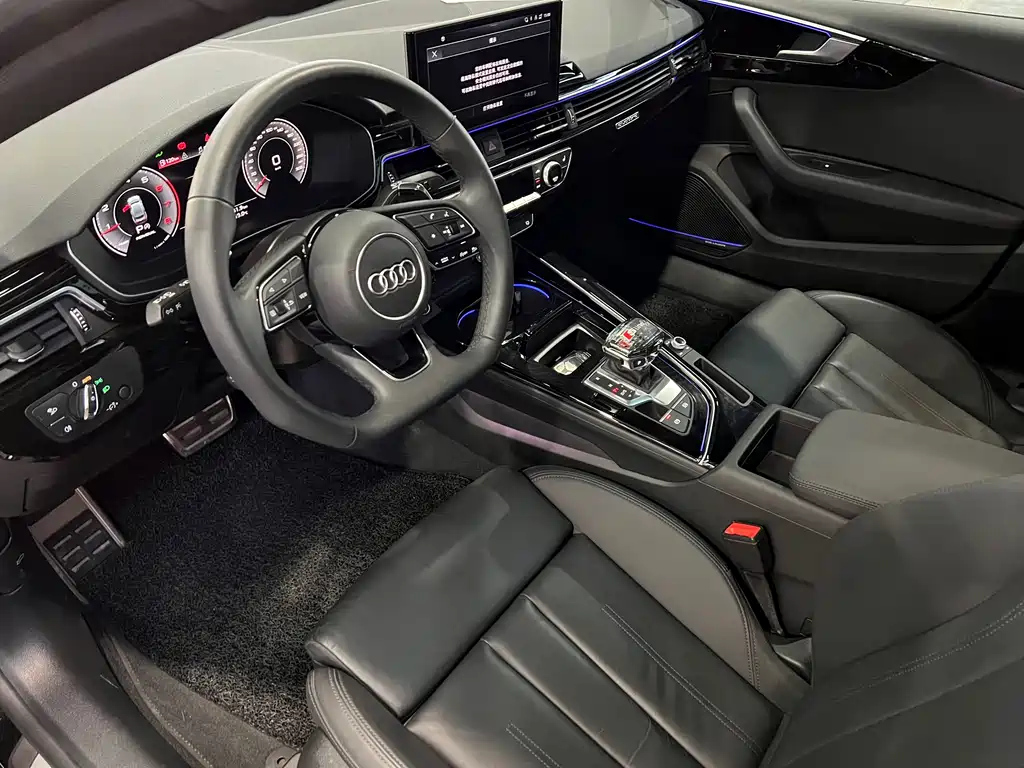 AUDI A5 2024