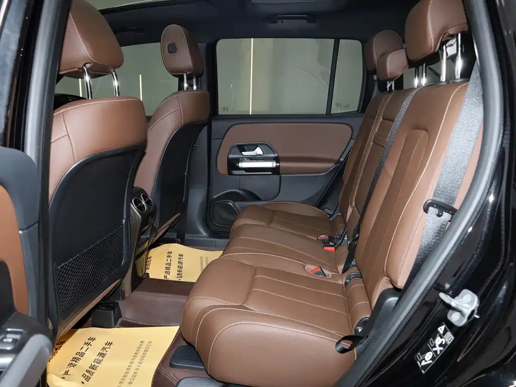 MERCEDES BENZ GLB 2024