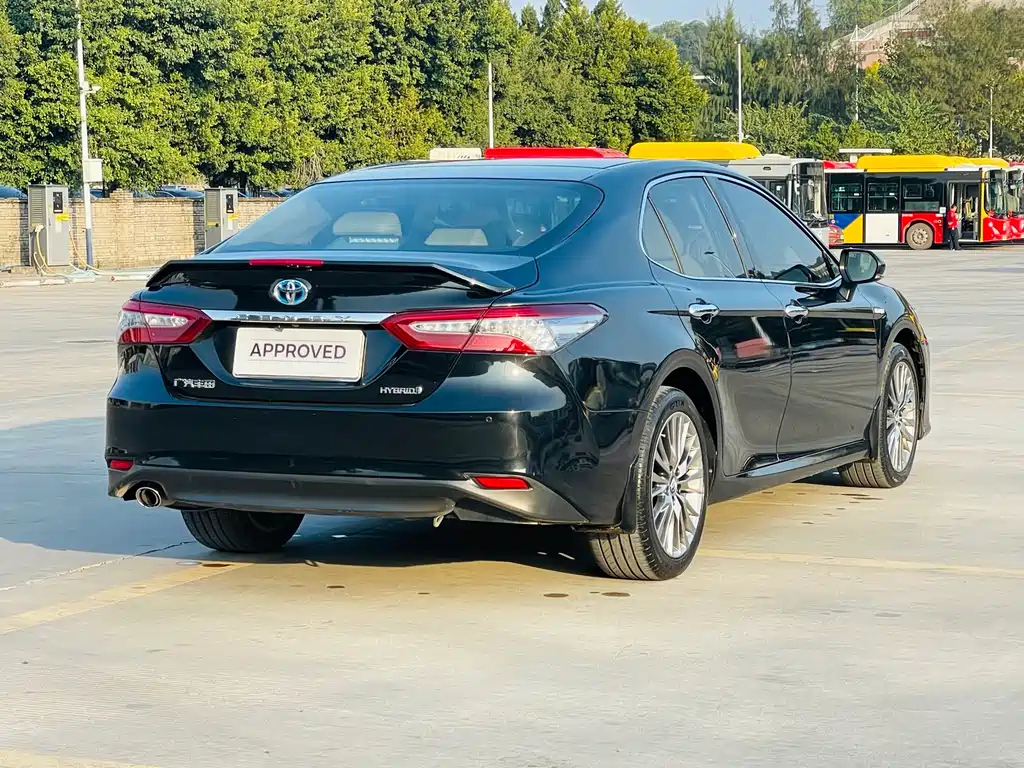 TOYOTA CAMRY 2020
