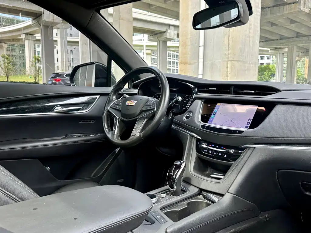 CADILLAC XT5 2021