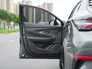 CHANGAN UNI-T  2022 YEAR 1.5T &#21331;&#36234; TYPE 2022