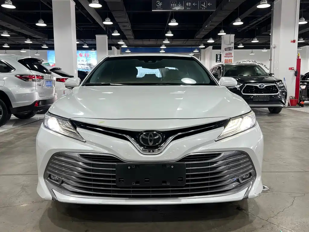 TOYOTA CAMRY 2018