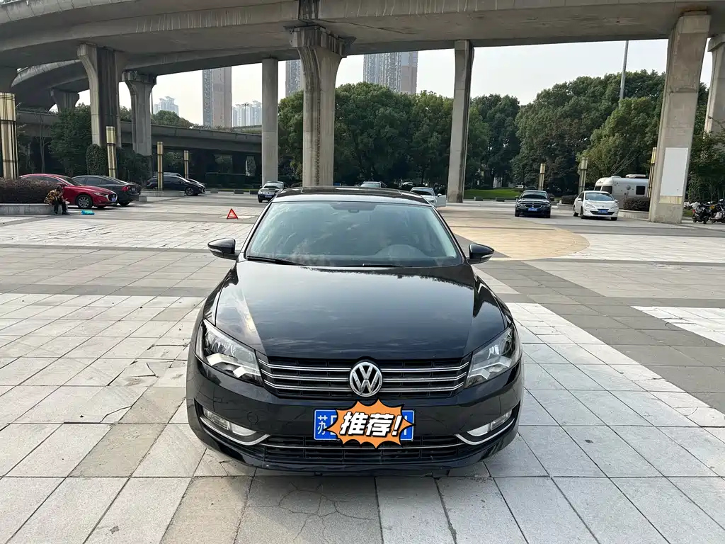 VOLKSWAGEN PASSAT 2015