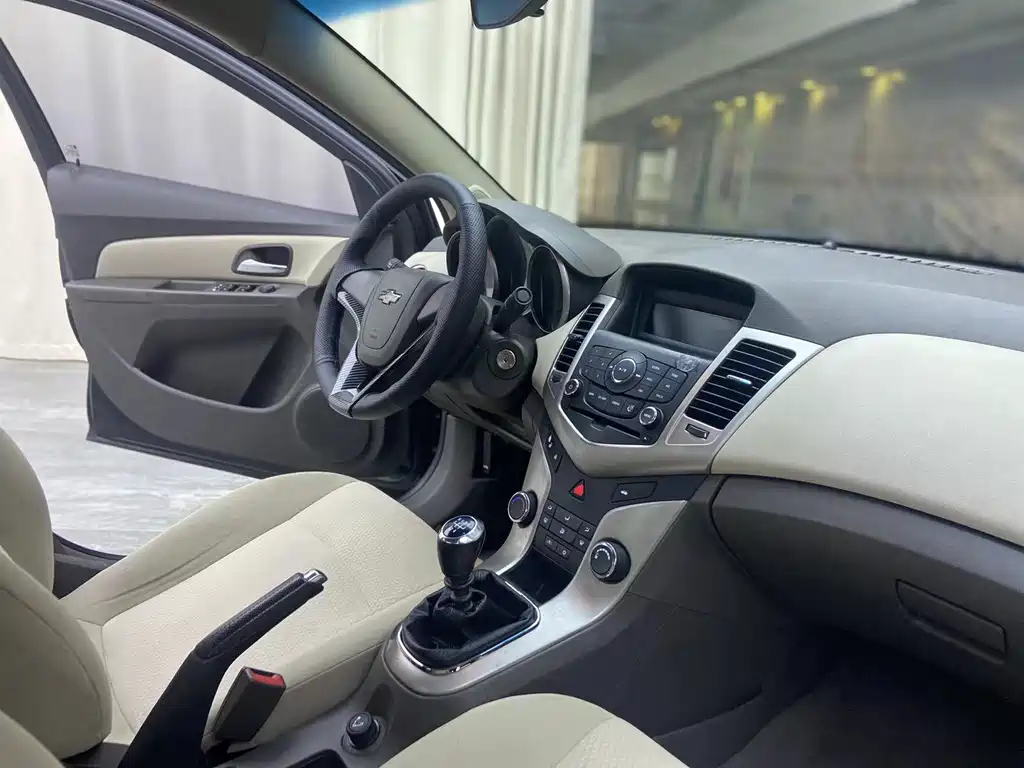 CHEVROLET CRUZE 2016