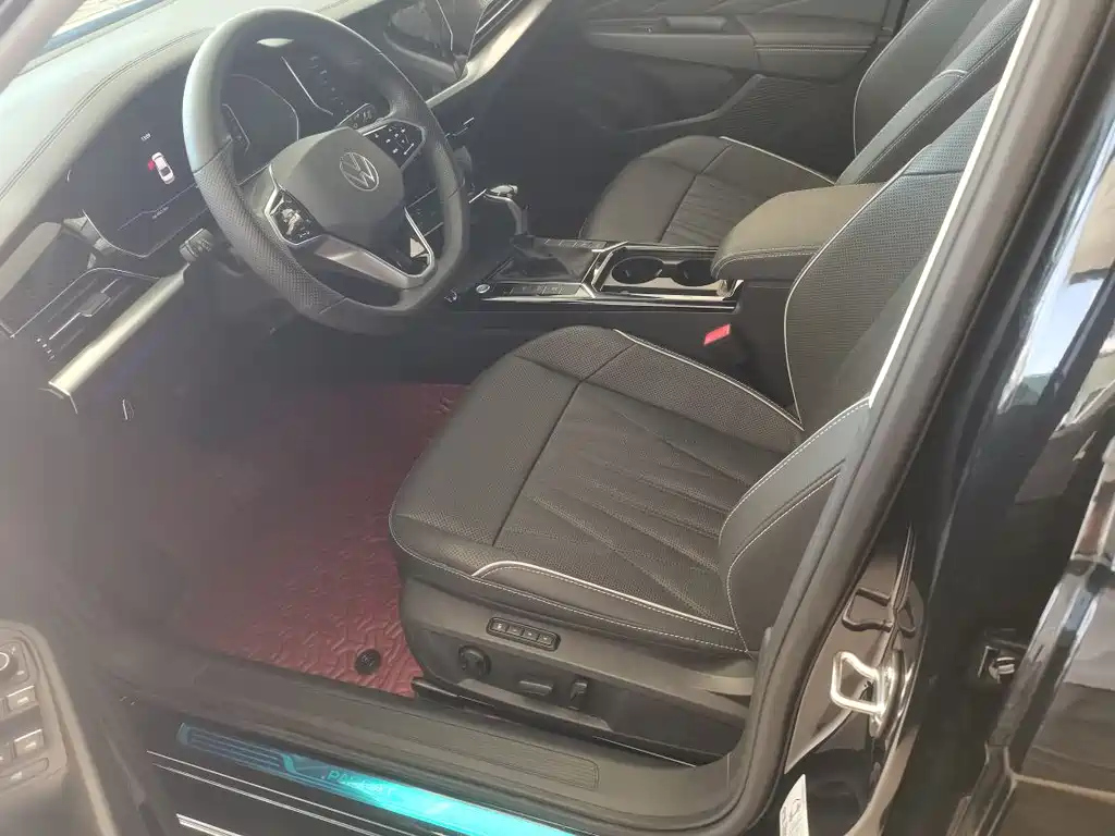 VOLKSWAGEN PASSAT 2022
