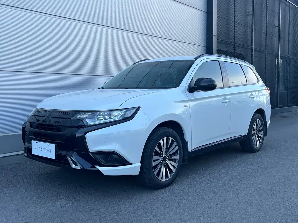 MITSUBISHI OUTLANDER 2021