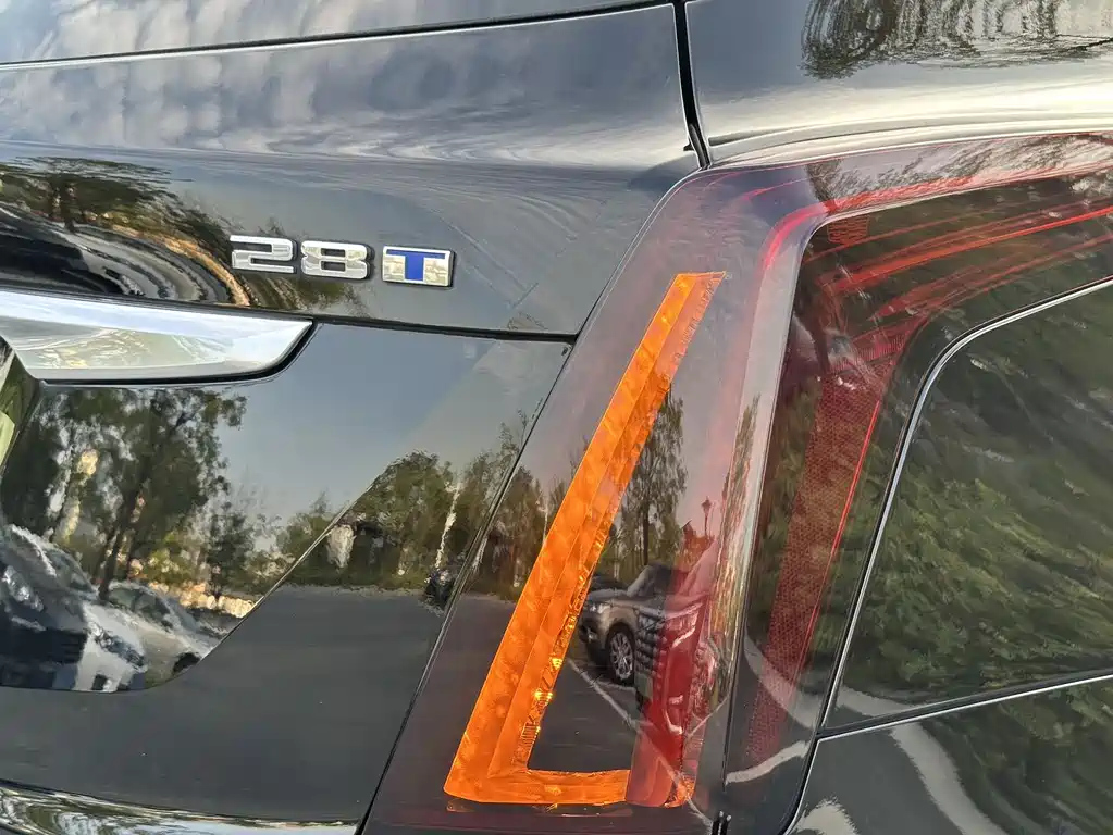 CADILLAC XT5 2021