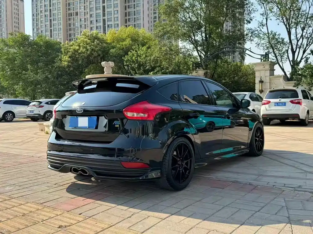 FORD FOCUS IMPORT 2015