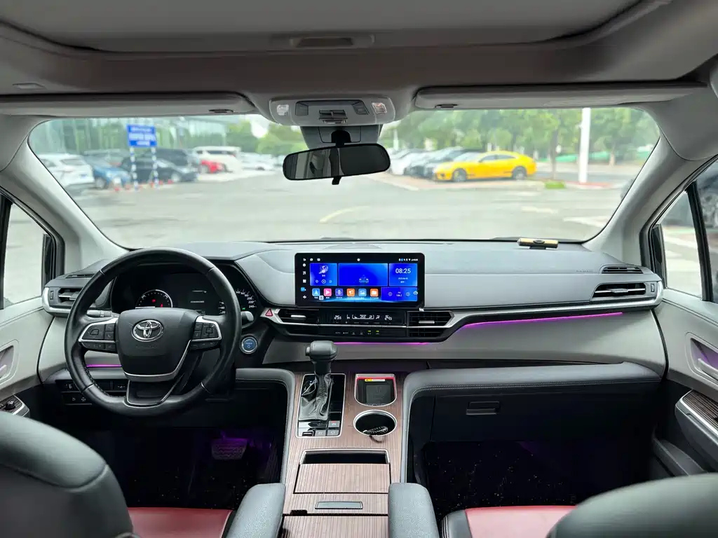 TOYOTA SIENNA SIENNA 2024