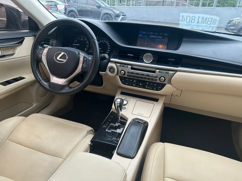 LEXUS ES 2013