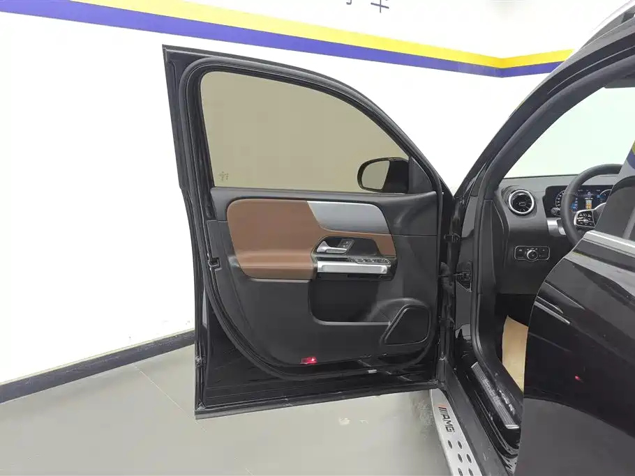 MERCEDES BENZ GLB 2022
