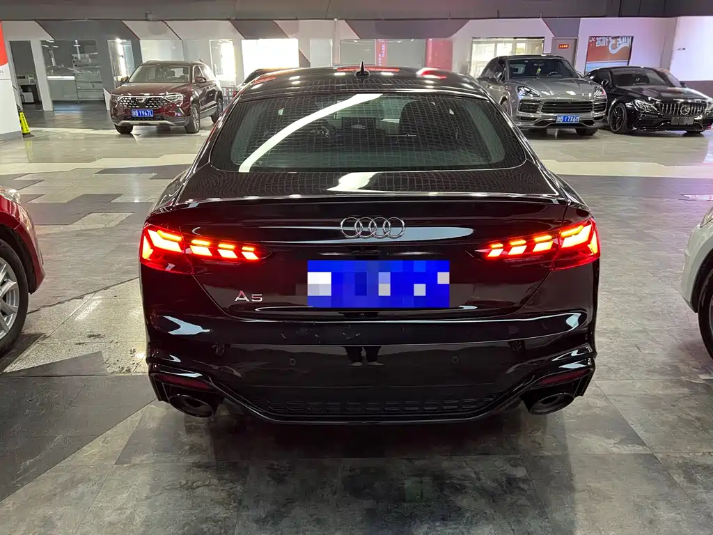 AUDI A5 2024