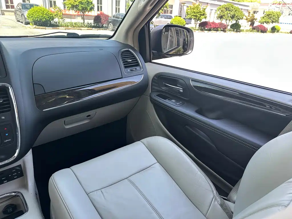 CHRYSLER OTHER 2013