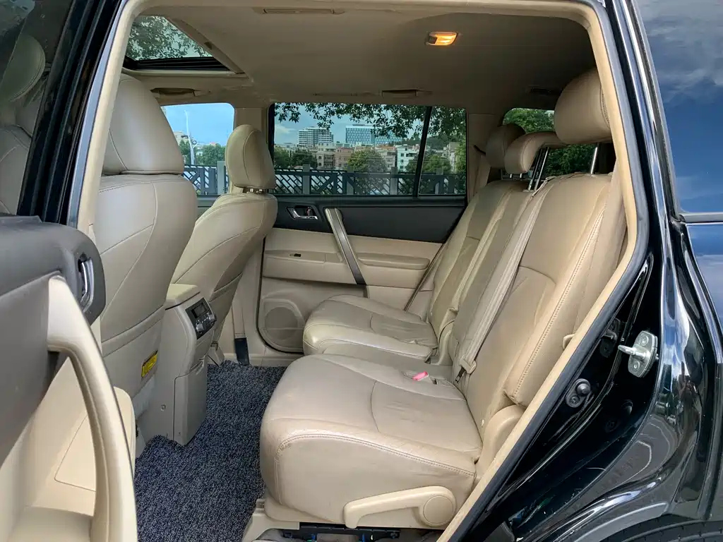 TOYOTA HIGHLANDER 2009