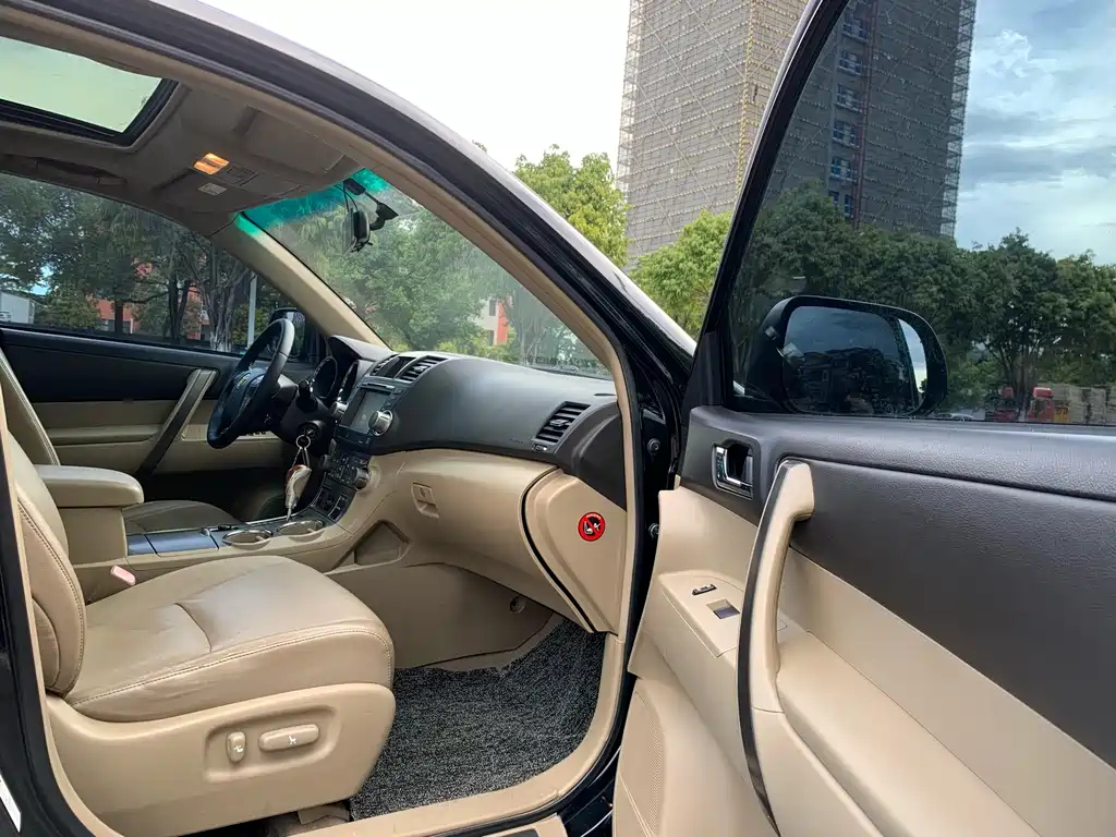 TOYOTA HIGHLANDER 2009