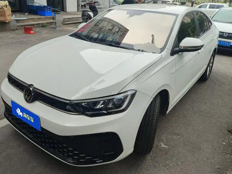 VOLKSWAGEN LAVIDA 2023