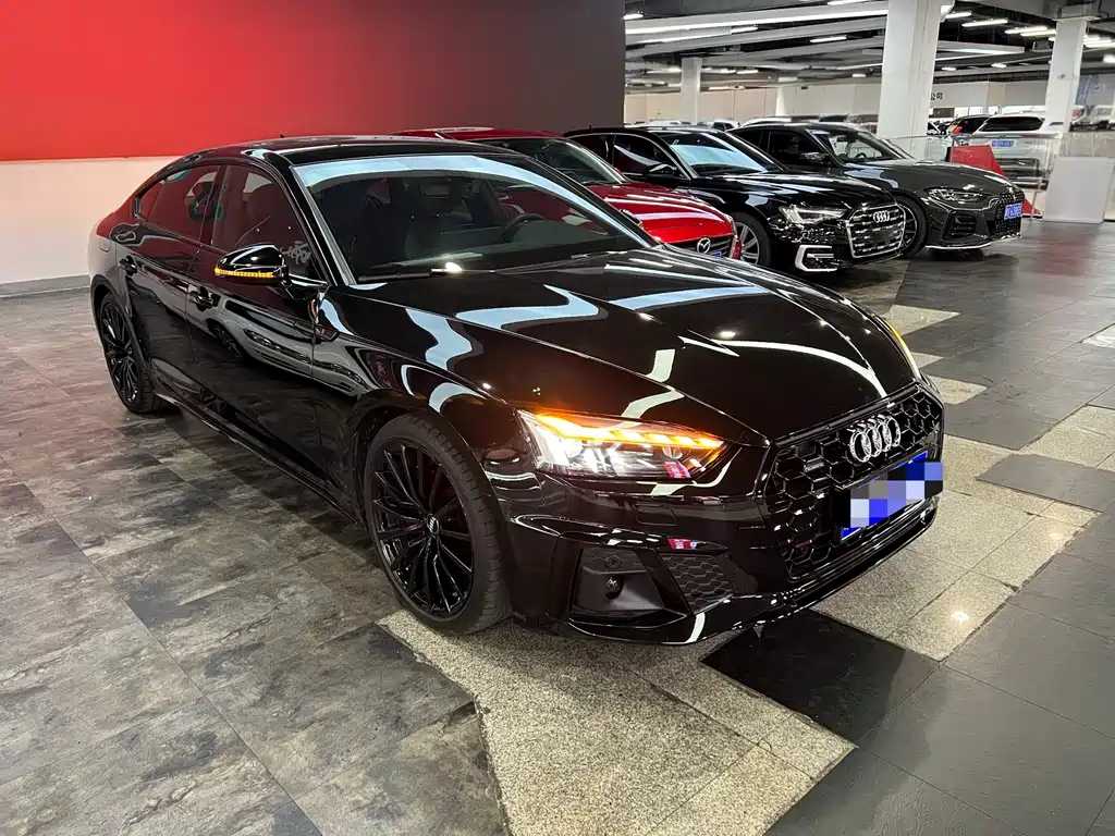 AUDI A5 2024