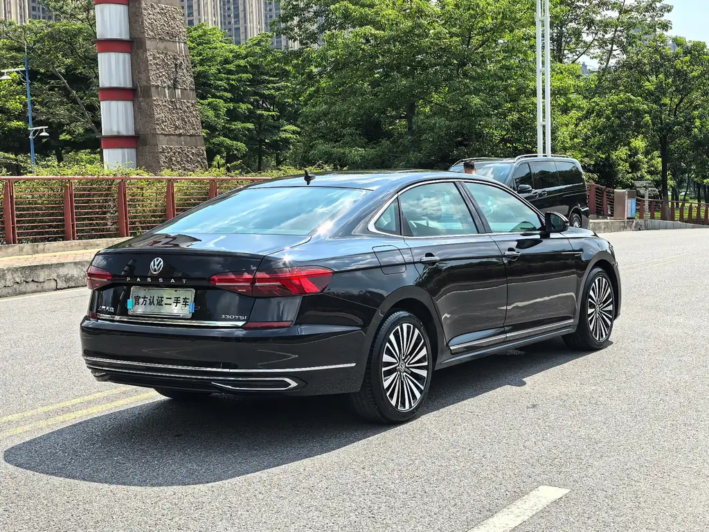 VOLKSWAGEN PASSAT 2020