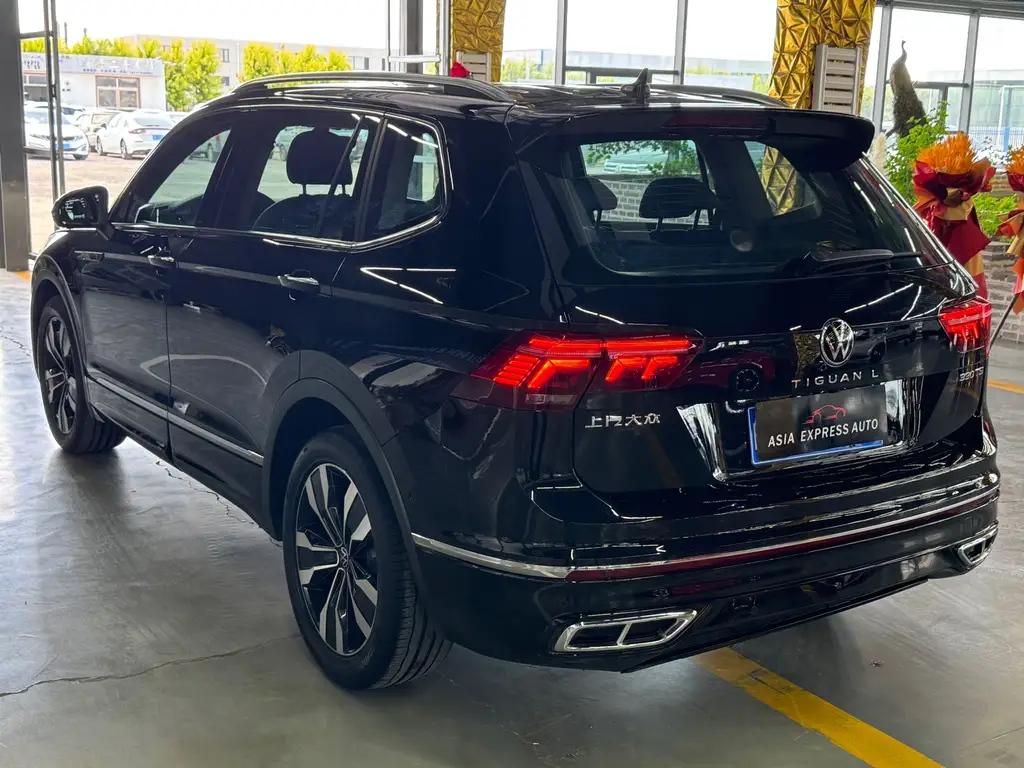 VOLKSWAGEN TIGUAN L 2022