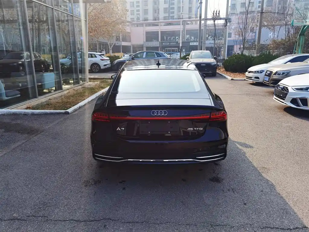 AUDI A7 2024