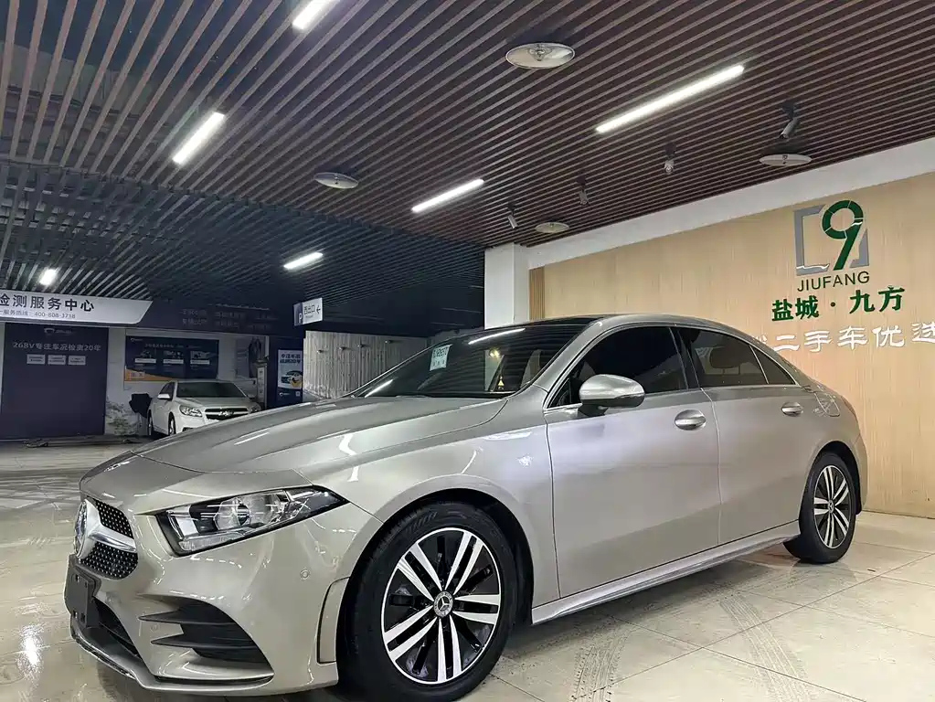 MERCEDES BENZ A-CLASS 2020