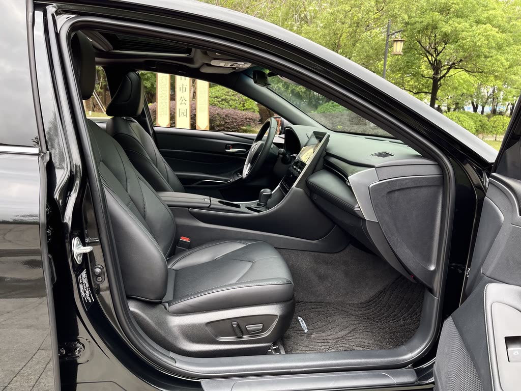 TOYOTA AVALON 2023