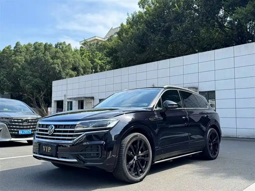 VOLKSWAGEN TOUAREG 2022