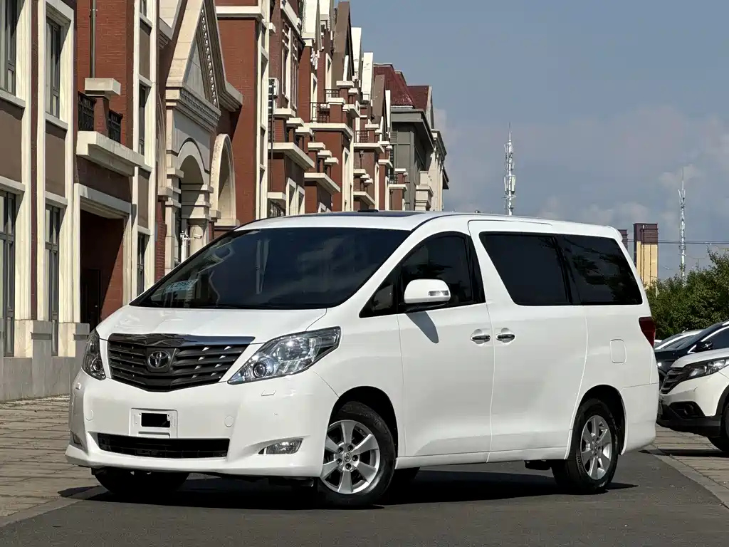 TOYOTA ALPHARD 2011