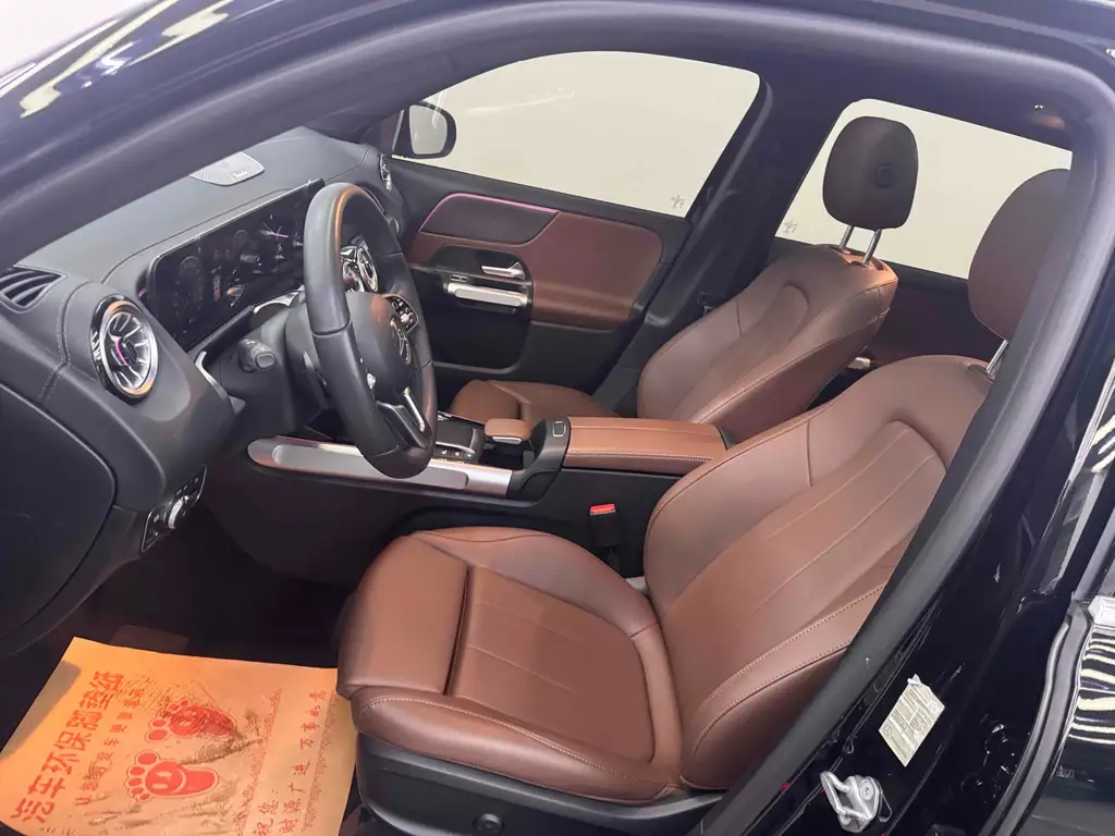 MERCEDES BENZ GLB 2021