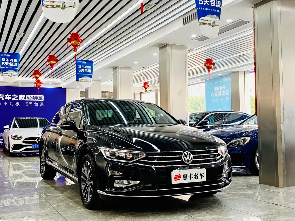 VOLKSWAGEN MAGOTAN 2022