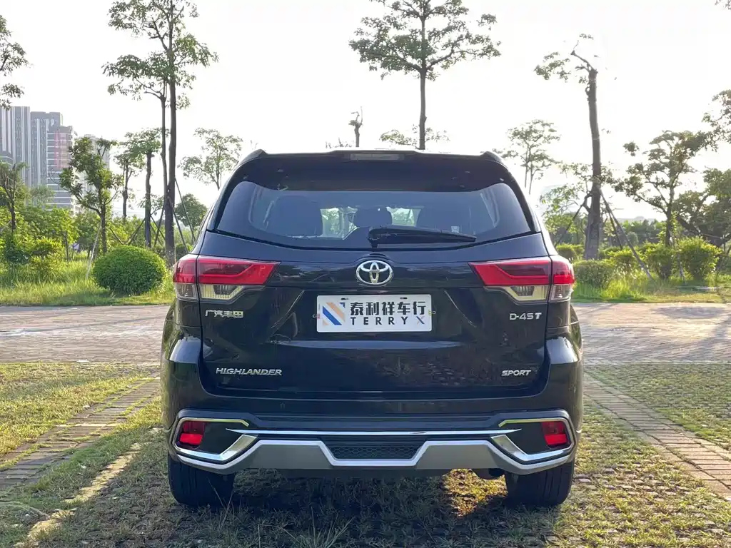 TOYOTA HIGHLANDER 2020