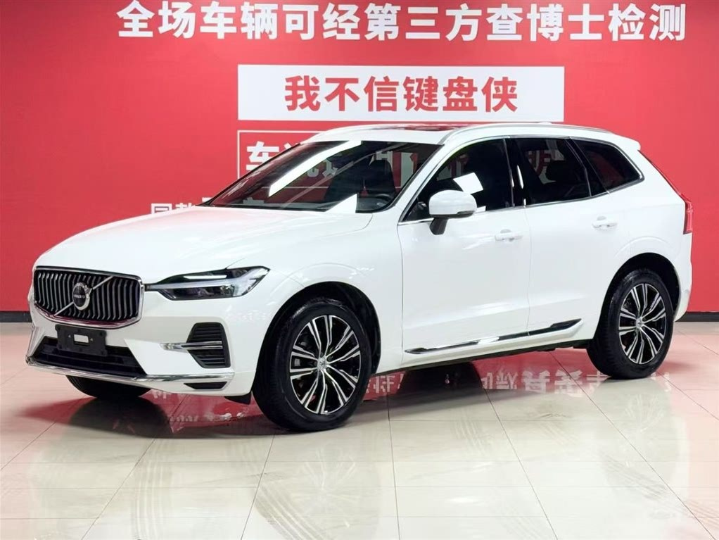 VOLVO XC60 2022