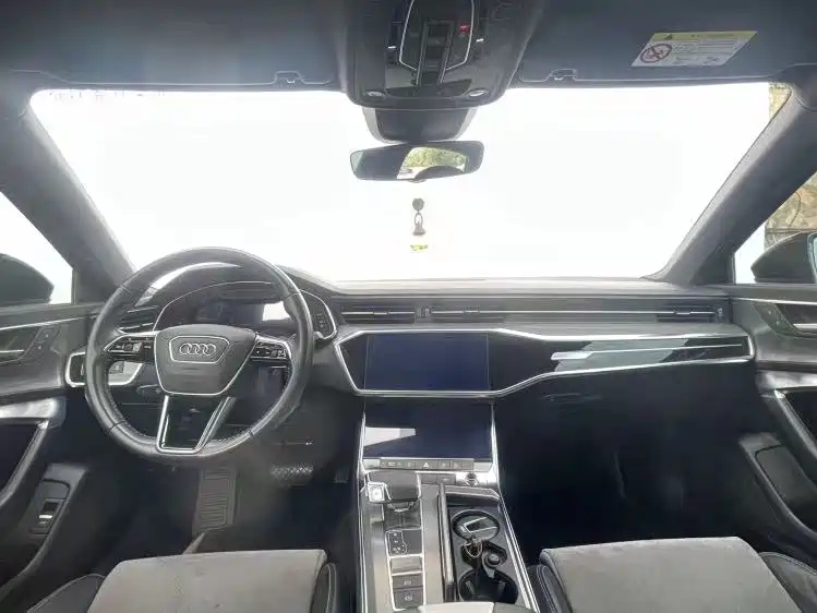 AUDI A6L 2021