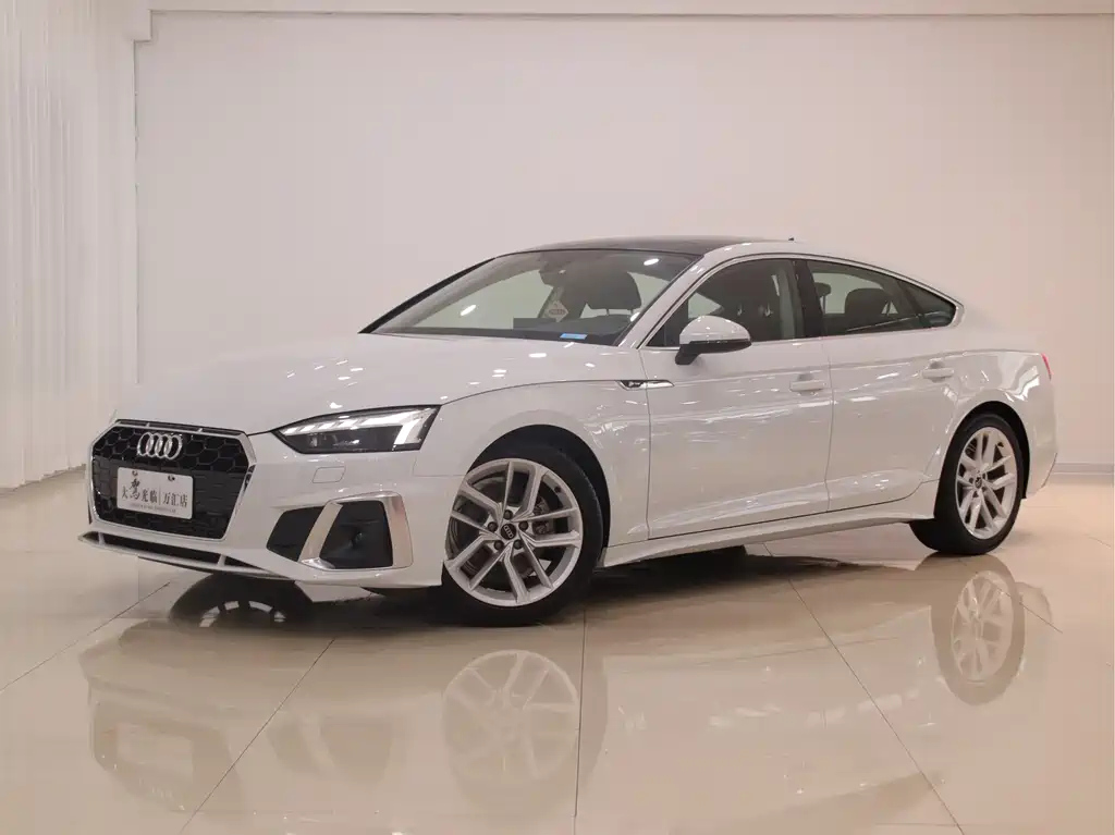 AUDI A5 2024
