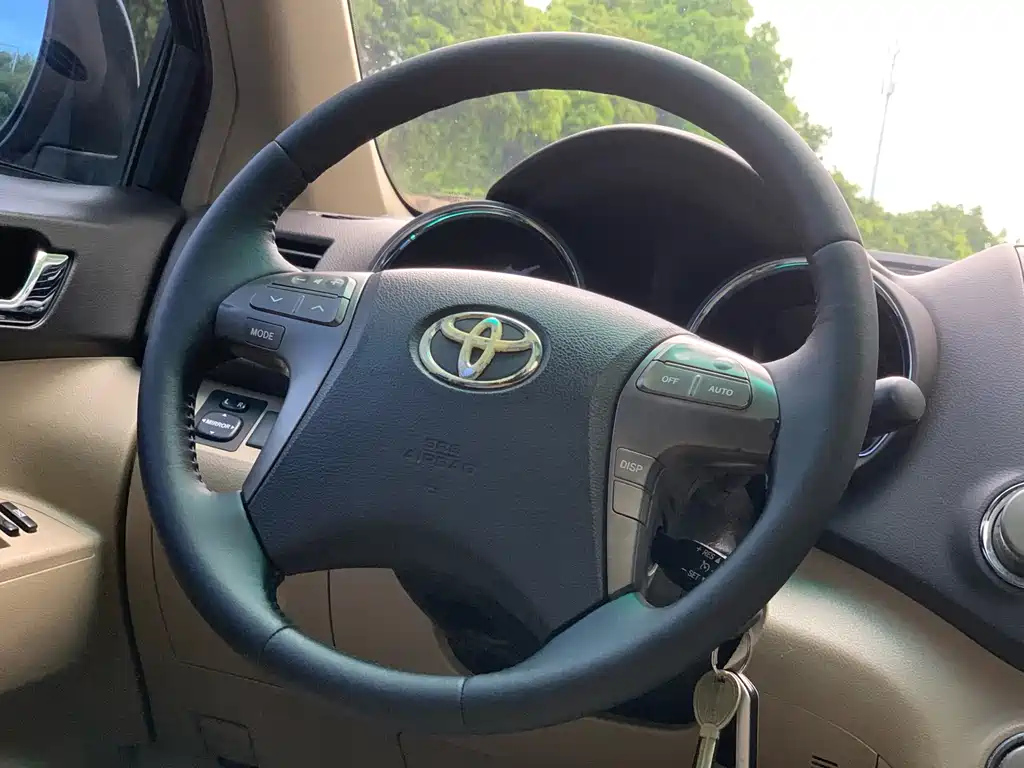 TOYOTA HIGHLANDER 2009
