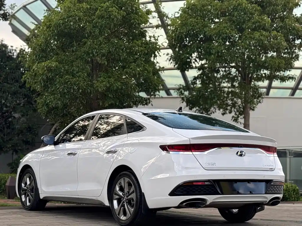 HYUNDAI LAFESTA 2019