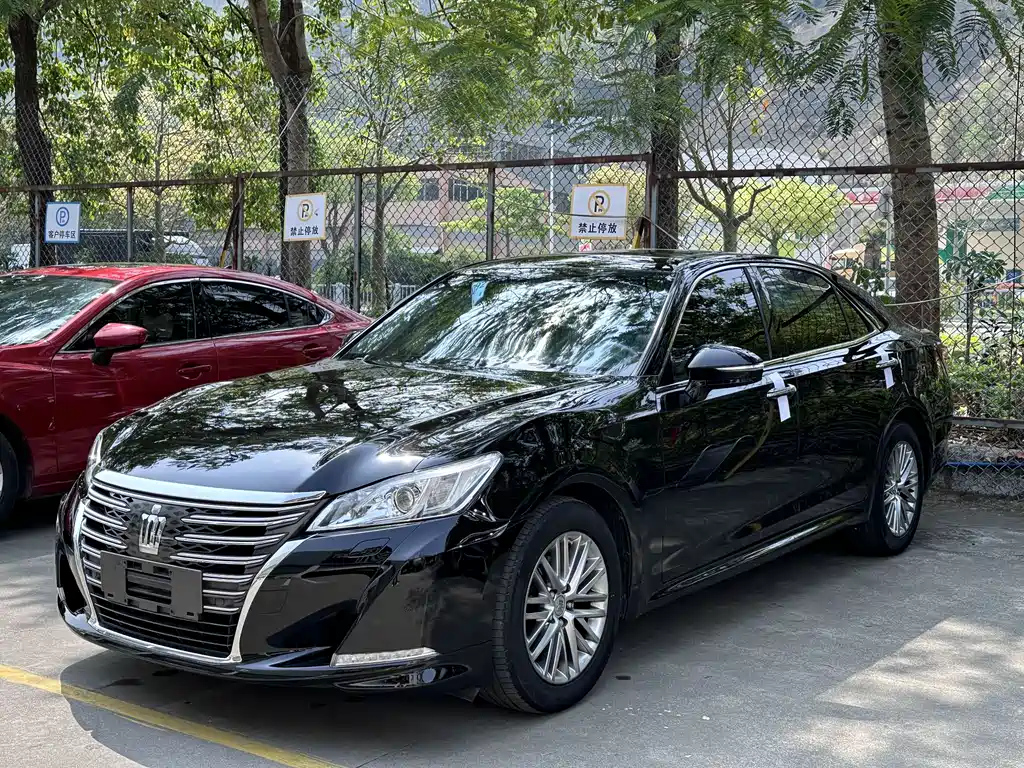 TOYOTA CROWN 2017