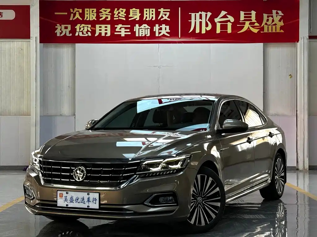 VOLKSWAGEN PASSAT 2019